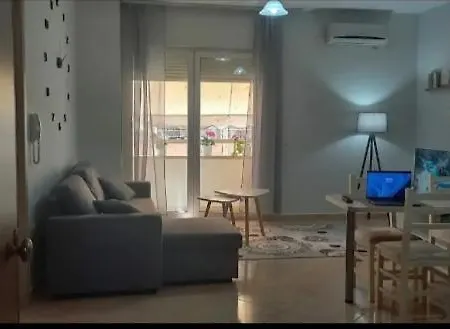 Lighthouse Spacious New Bazaar 地拉那