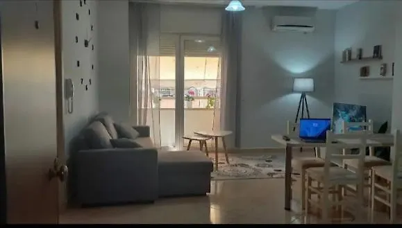 Lighthouse Spacious New Bazaar ティラナ